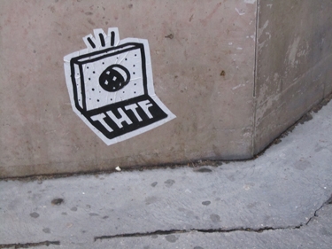thtf,dessin,paste up,street art,streetart,crayon,ville,urbain