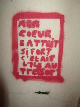 graff,graffiti,pochoir,stencil,rue,trottoir,amour,harcèlement