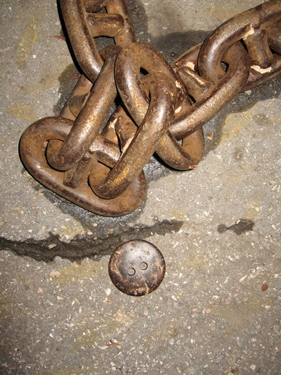 button-and-chain.jpg
